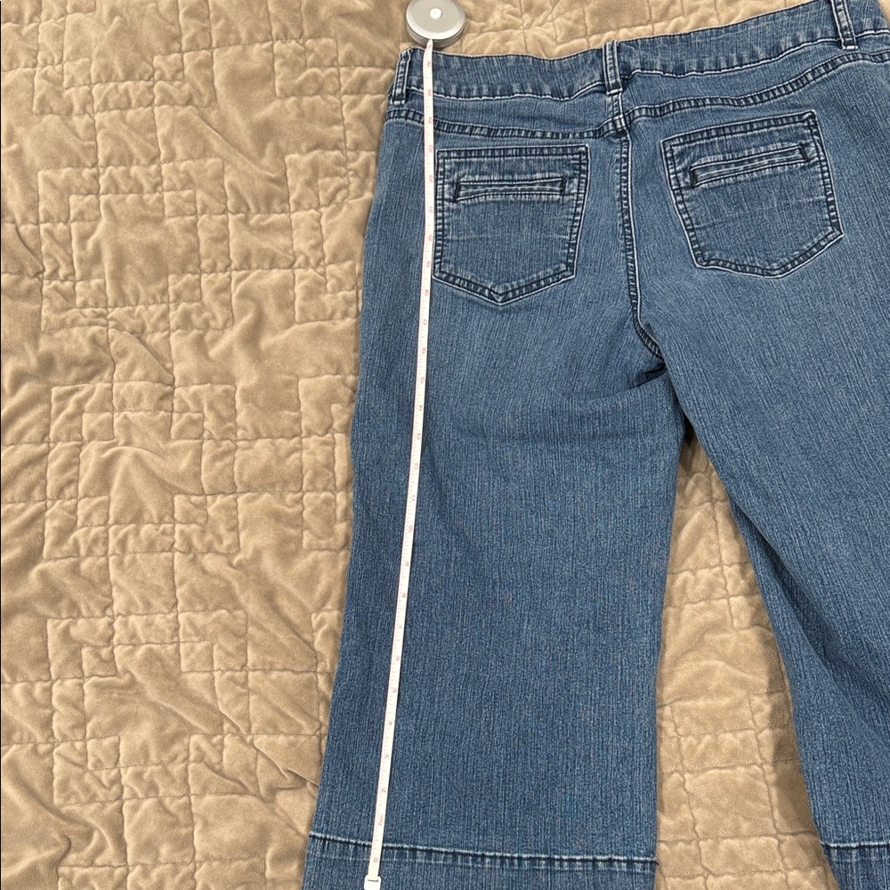 Apt. 9 Women's Cropped Flare Jeans in Blue - Picture 3 of 4